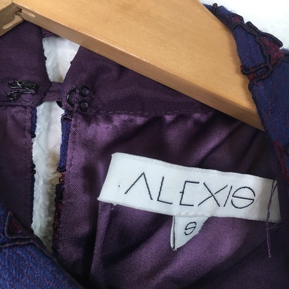 Alexis Siri Cold Shoulder Lace Blouse - Picture 7 of 10